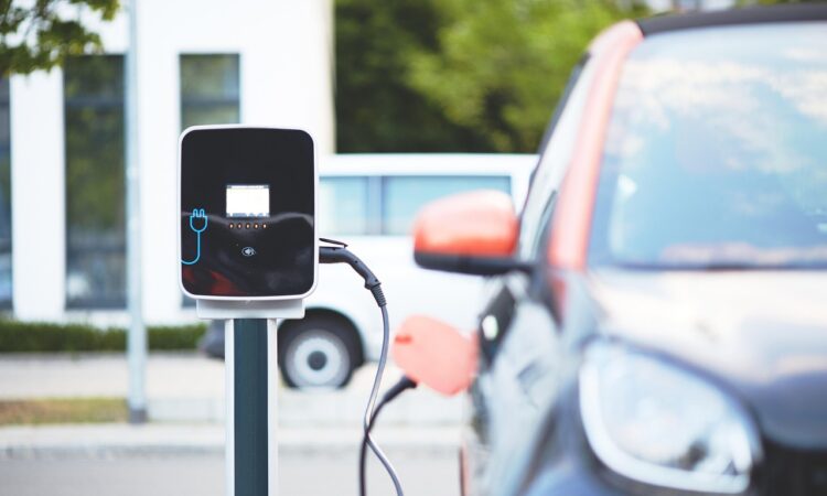 Financiële tips voor het aanvragen van een eigen laadpaal voor elektrische auto